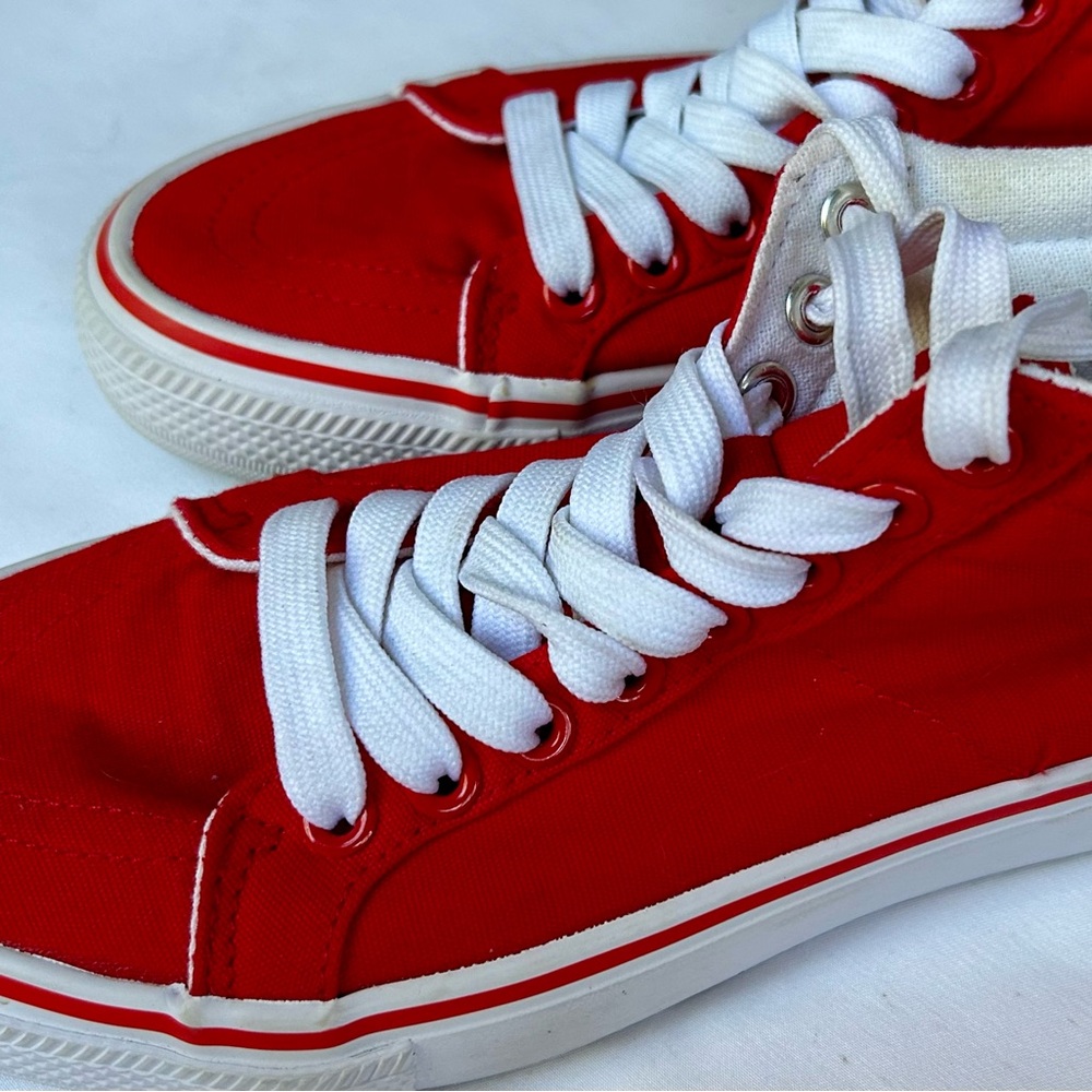 Balera Dancewear red canvas high top sneakers size 7 Very Gently Worn EUC